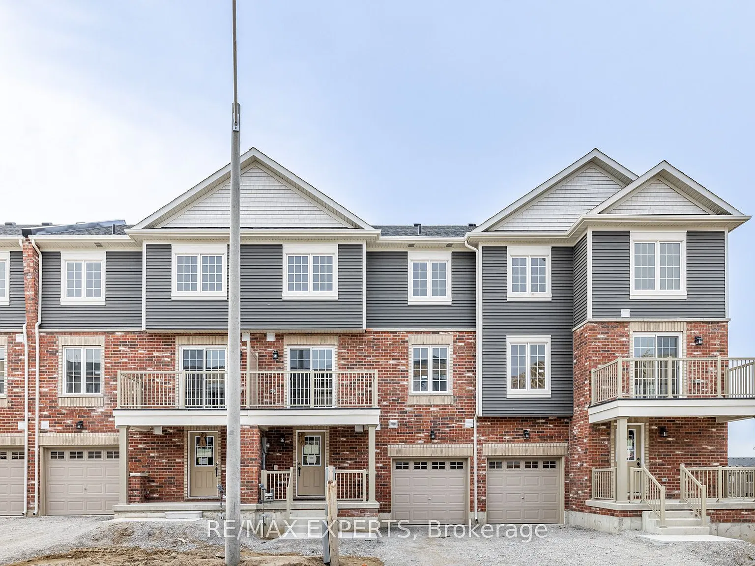 3 bed, $2,400 — Photo 2