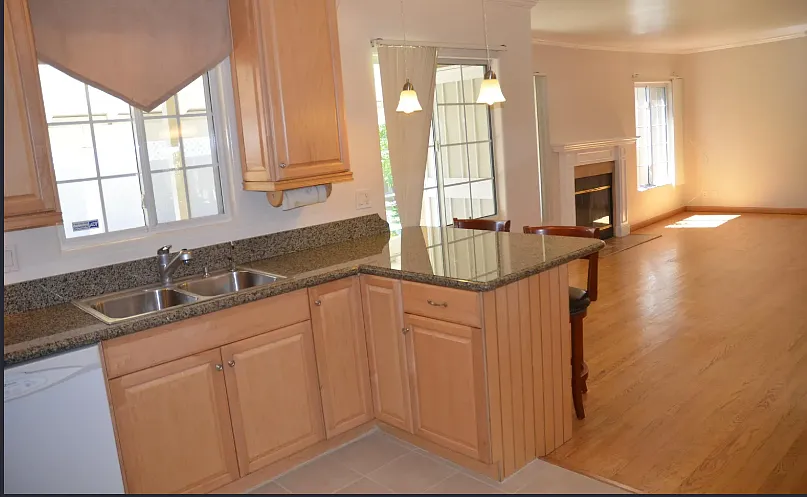 3 bed, 1560 sqft, $4,200 — Photo 4