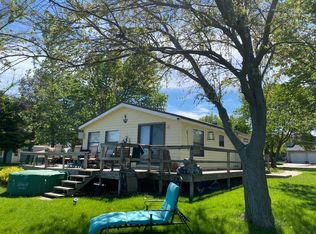 714 Best Point Dr, Madison, SD 57042