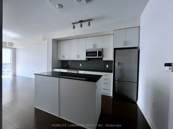 1 The Esplanade Ave #801, Toronto, ON M5E 0A8
