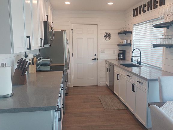 Beautiful upgraded kitchen with stainless steel appliances