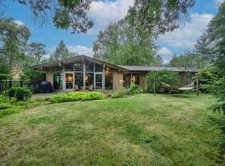 2636 Sample Rd, Allison Park, PA 15101