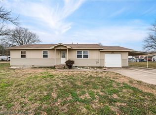 605 Bell Rd, Greenwood, AR 72936