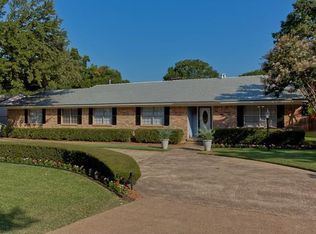 13831 Peyton Dr, Dallas, TX 75240