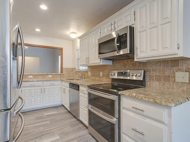 5629 Guadalajara Dr — Photo 19