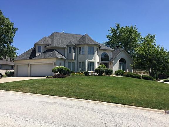 2nd image of 425 Shadow Creek Dr