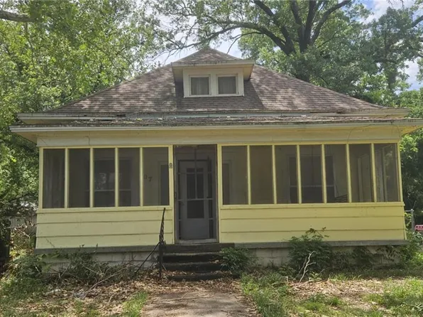 707 W 8th St, Pittsburg, KS 66762