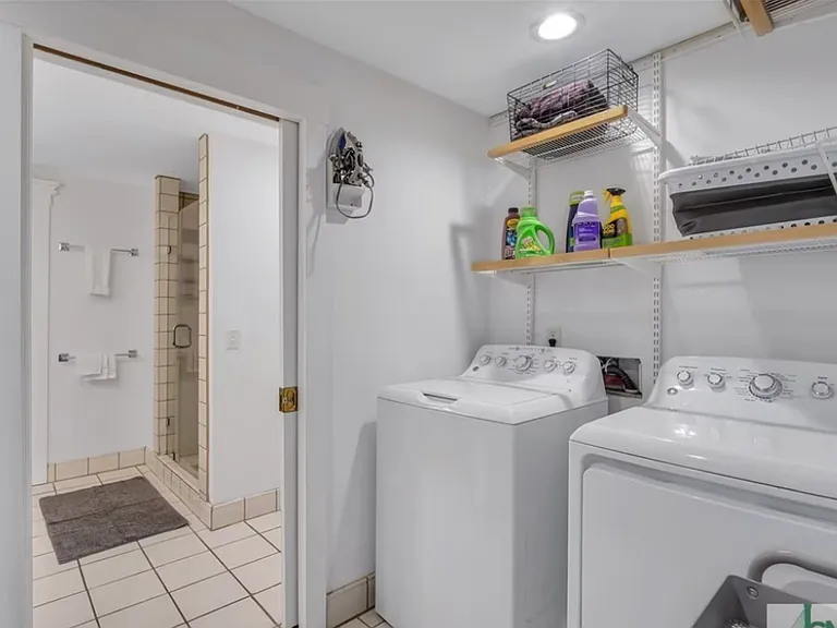 101 Barnard St #300 — Photo 28