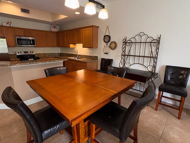 10320 SW Stephanie Way #7-208 — Photo 5