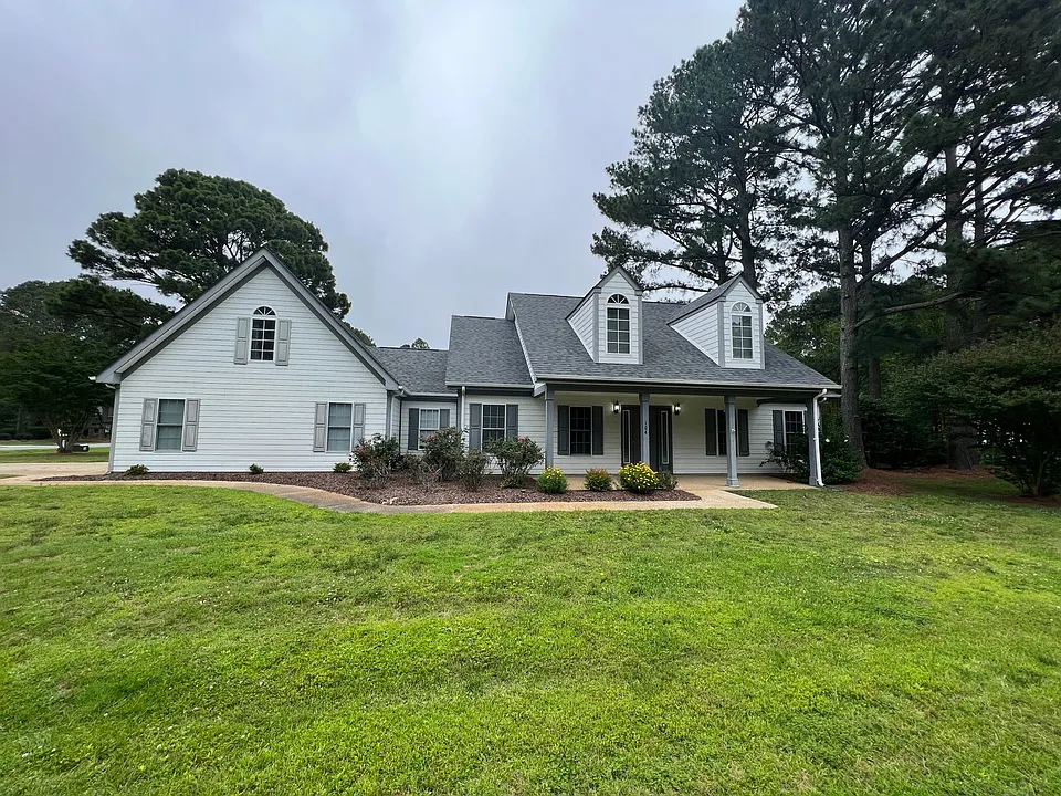 104 Waccamaw Dr