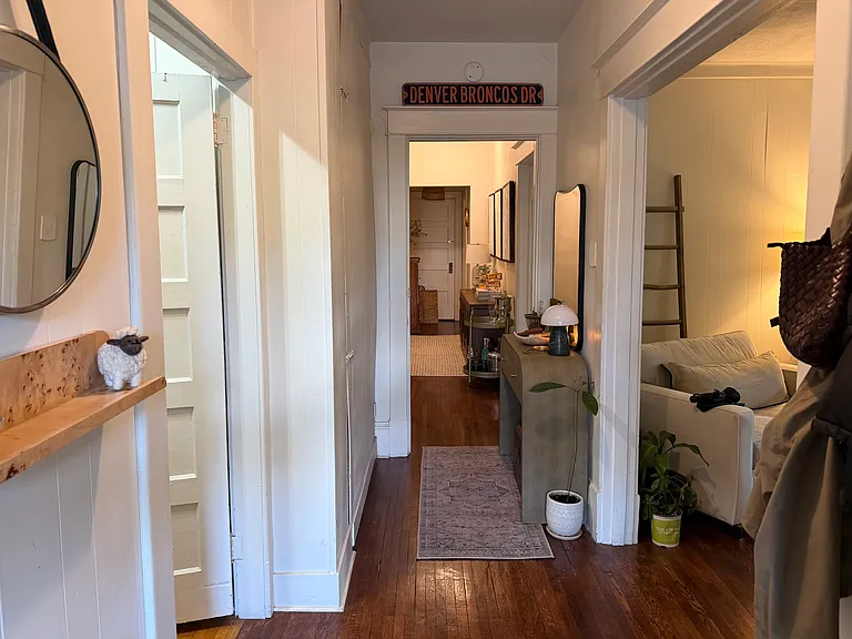 422 W Clifford St #1 — Photo 6