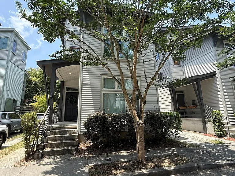 20 Fields Pl — Photo 1