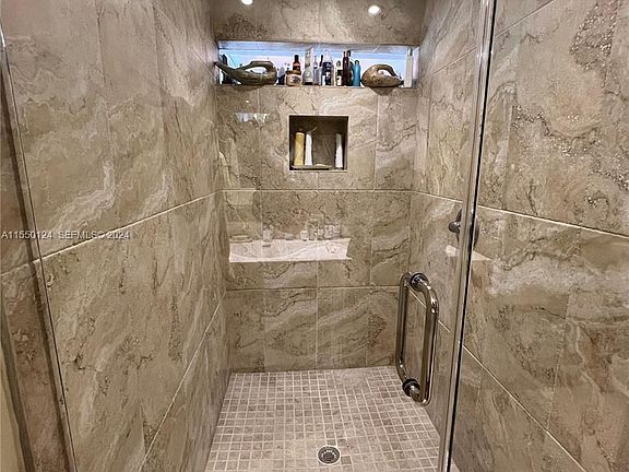 4th image of 2430 Brickell Avenue