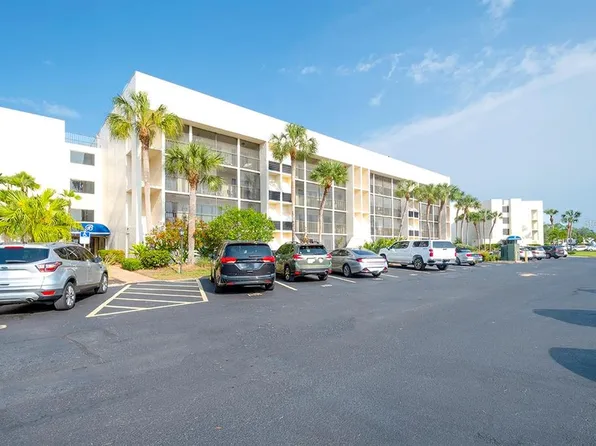 6120 43rd St W APT 101B, Bradenton, FL 34210