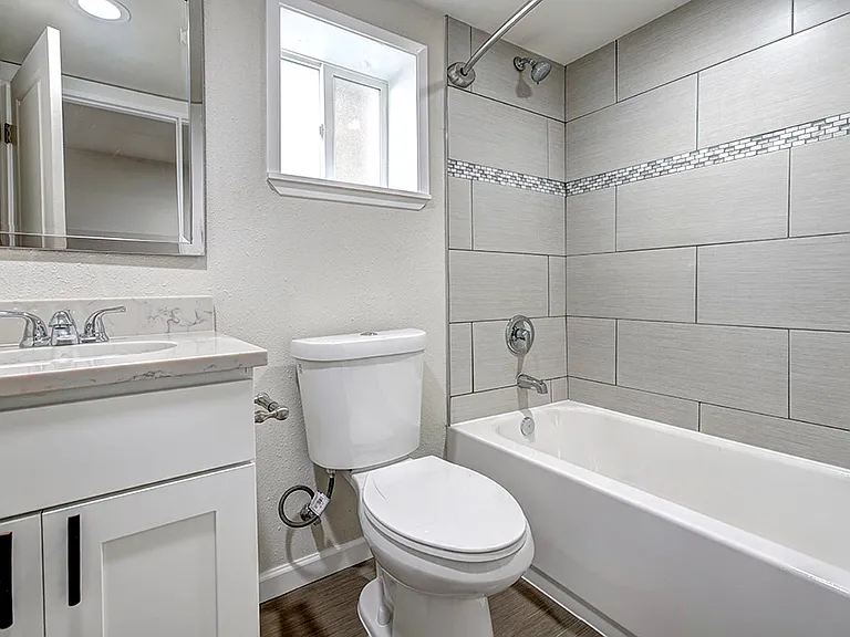 4120 Interlake Ave N — Photo 15