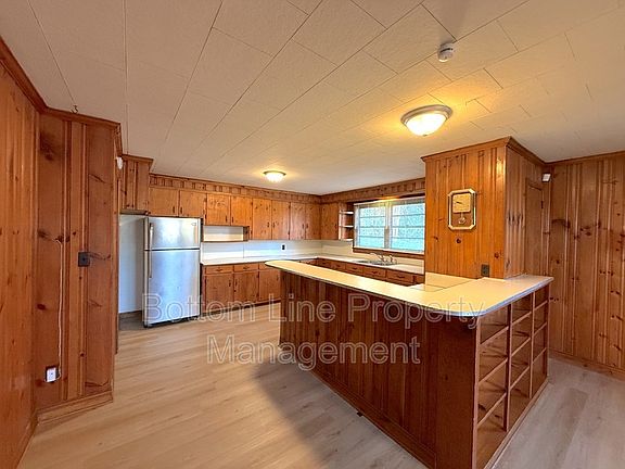 5th image of 2802 Filbert Hwy