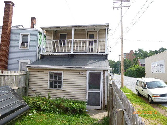 2nd image of 370 S 3rd St