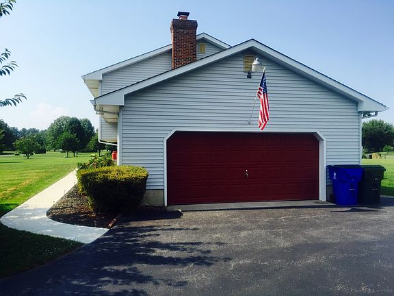2nd image of 605 Pleasant Ln