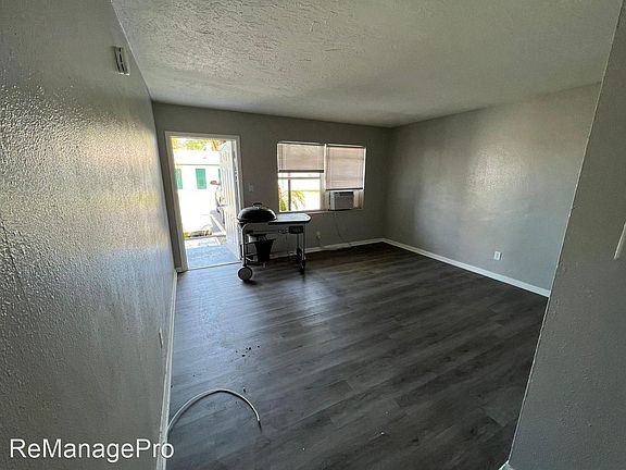 4th image of 674 22nd Ave S #13534344