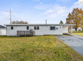7 Hiltz Hill Rd, Lunenburg, NS B0J 2E0