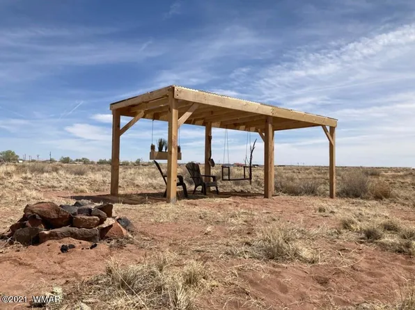 7608 Pinto St, Holbrook, AZ 86025
