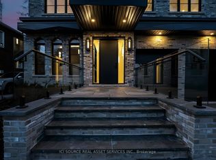 38 Ridgevale Dr, Toronto, ON M6A 1K8