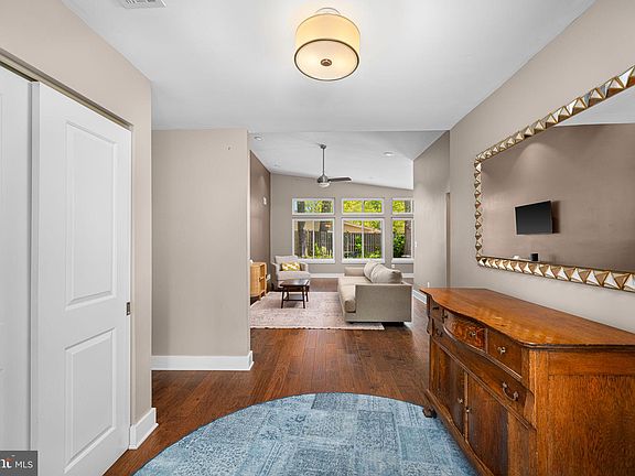 4th image of 1412 Sadlers Wells Dr