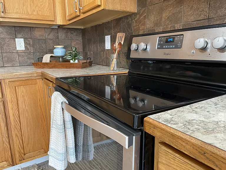 207 E Omaha St — Photo 6