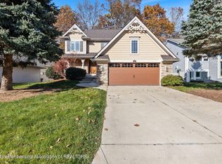 7845 Ashbrook Dr, Haslett, MI 48840