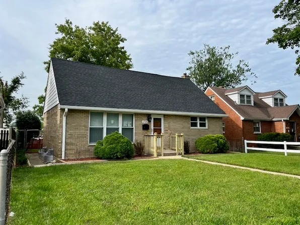 1709 16th St, North Chicago, IL 60064