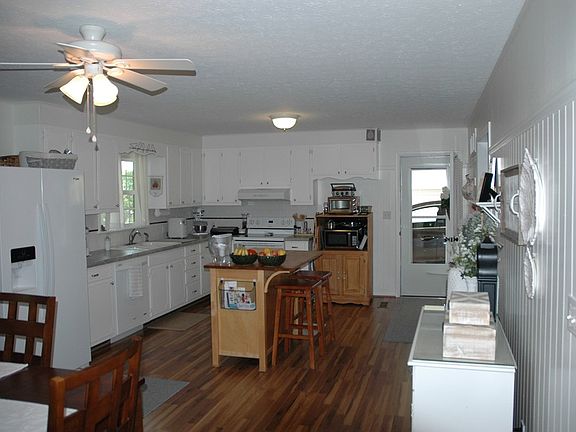 4th image of 16354 Southwood Dr