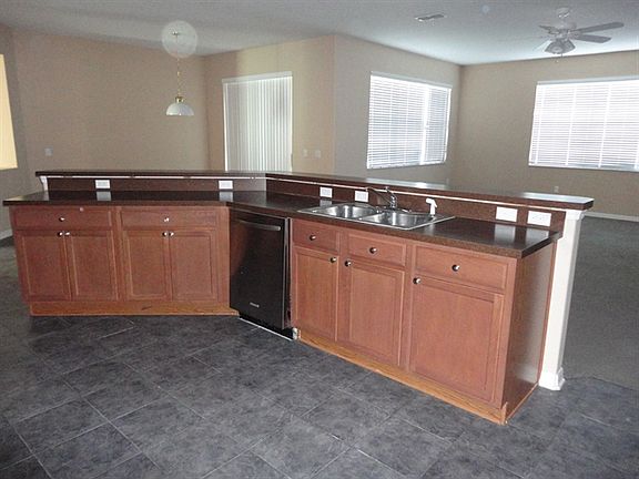 3rd image of 5331 Sandy Shell Dr