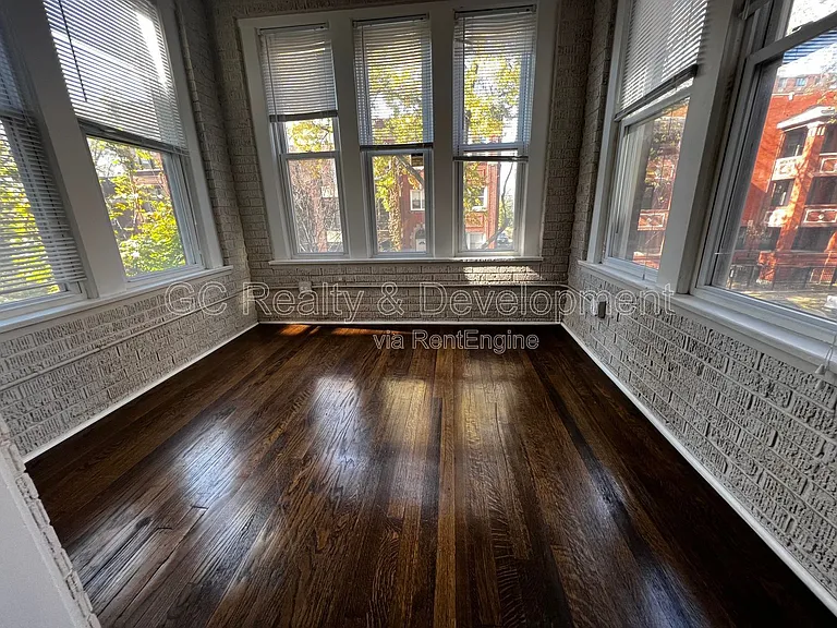 6031 S Eberhart Ave #2 — Photo 6