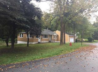 36 E Bank Rd, Poughkeepsie, NY 12603