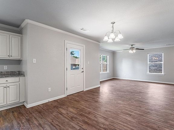 4th image of 1365 N Sicily Ln