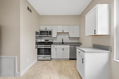 313 Kambach Street Photo 1
