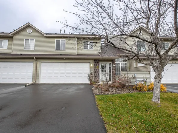 2405 Oakridge Cir, Hudson, WI 54016