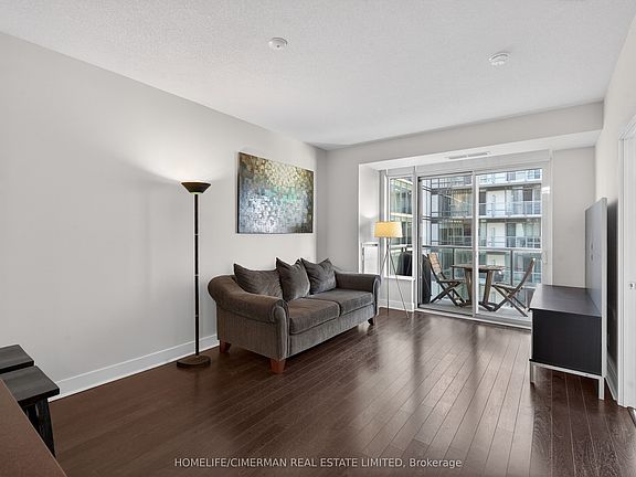 3rd image of 90 Stadium Rd #601