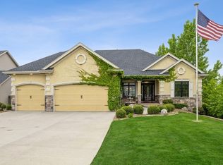 16674 Tanglewood Dr, Clive, IA 50325