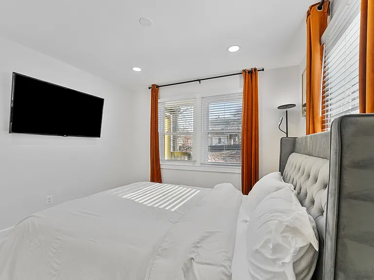 5503 Jay St NE — Photo 11