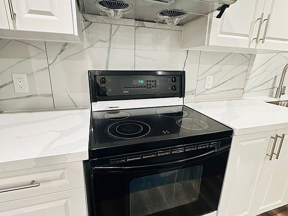 4th image of 180 Esther Cres #Basement