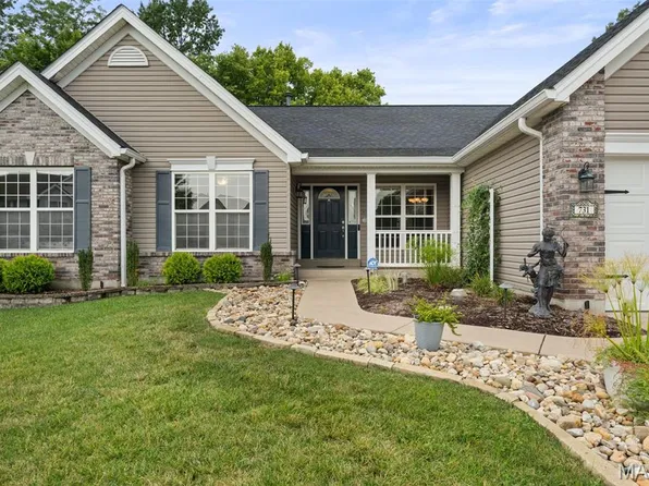 731 Autumnwood Forest Dr, Lake Saint Louis, MO 63367