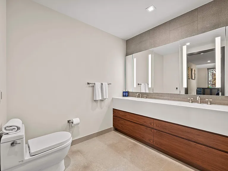 360 E 89th St #4E1 — Photo 26