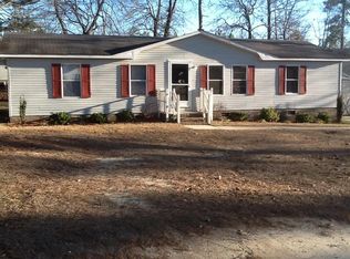 68 Ashley Ct, Spring Lake, NC 28390
