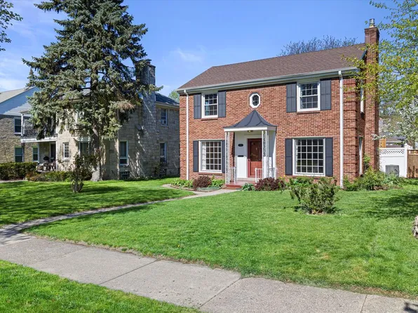 2821 North Avondale BOULEVARD, Milwaukee, WI 53210