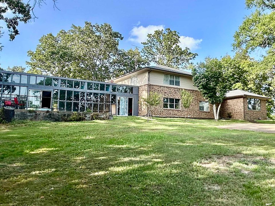 1st image of 177 Castle Ln