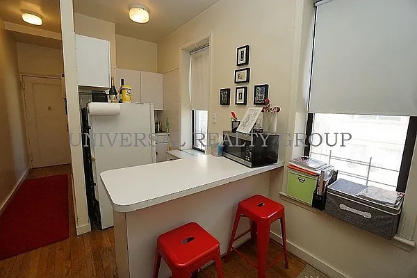 Rented by Universal Realty Group | media 21