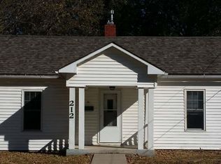 212 N 4th St, Clinton, MO 64735