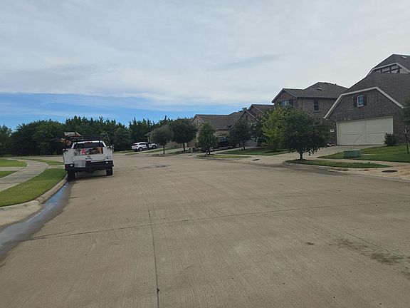 5th image of 5572 Yarborough Dr