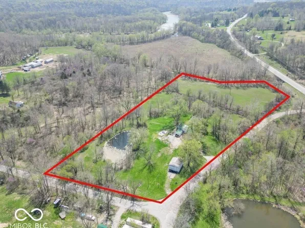 1672 Country Club Rd, Spencer, IN 47460